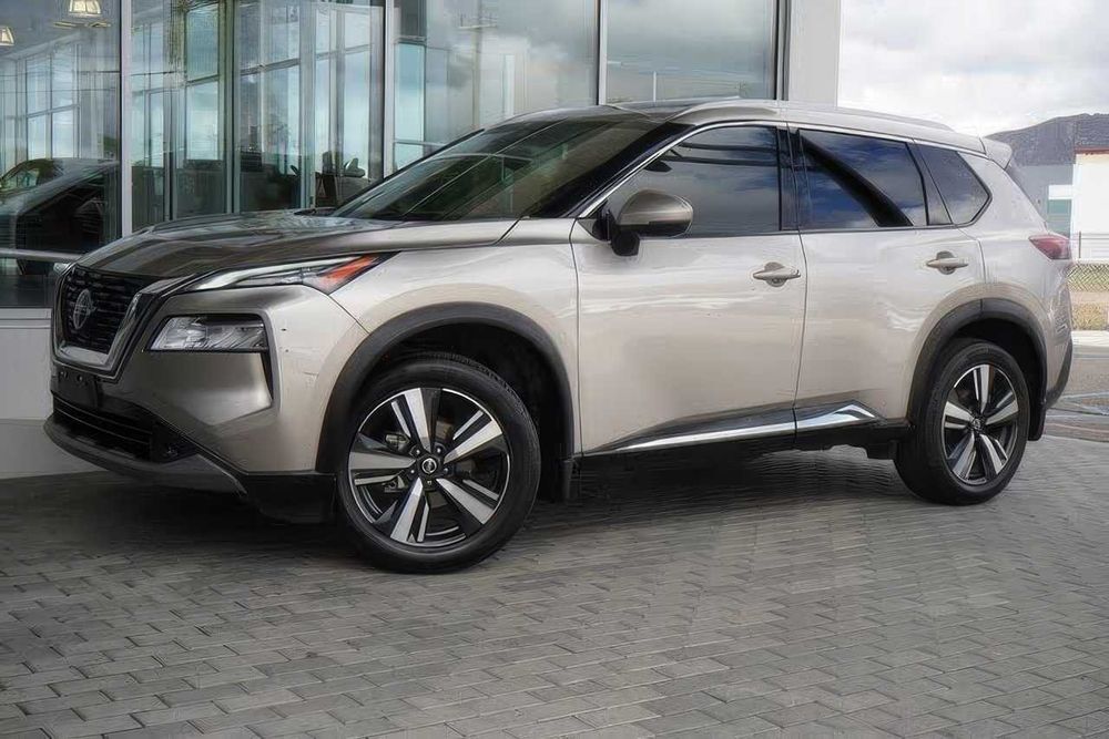 Nissan Rogue SL      2021