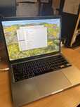 MacBook Pro 2020 | 8/256 ГБ | M1 Робочий стан | Повний комплект
