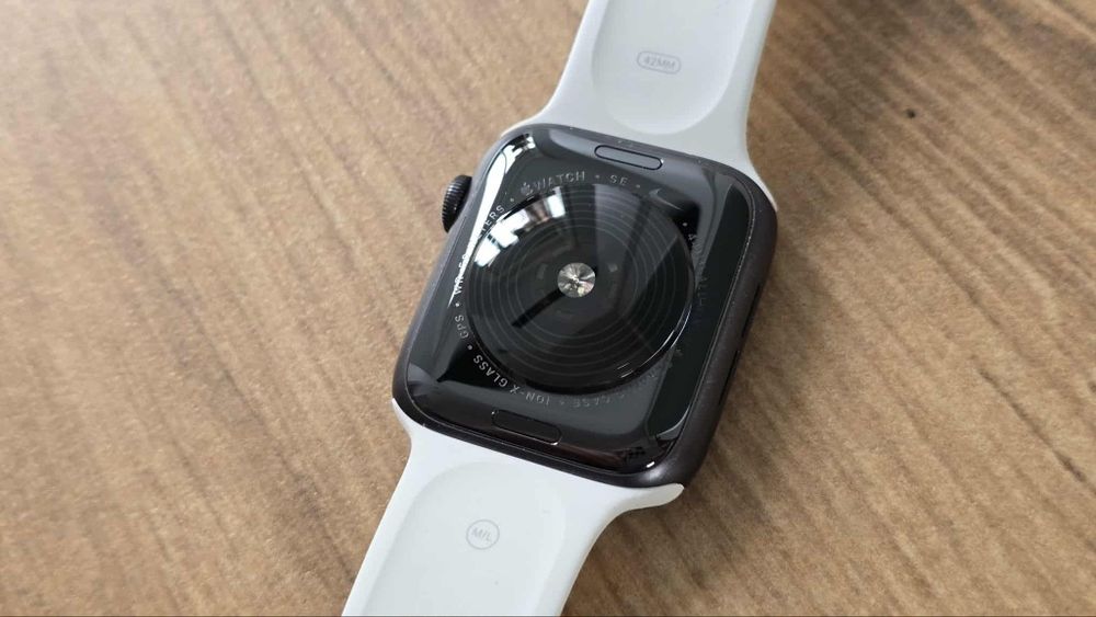Apple Watch SE 44mm Nike GPS stan bdb