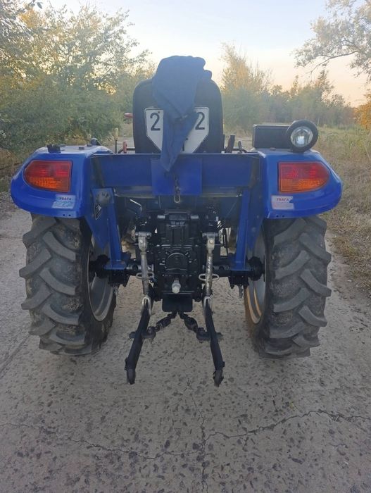 Продам трактор Донгфенг.