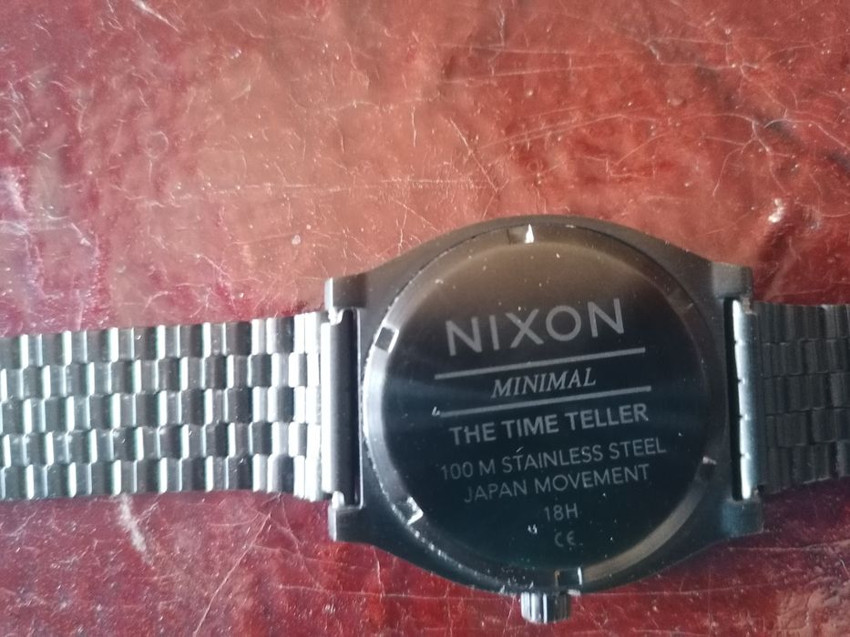 Relógio Nixon Minimal.
