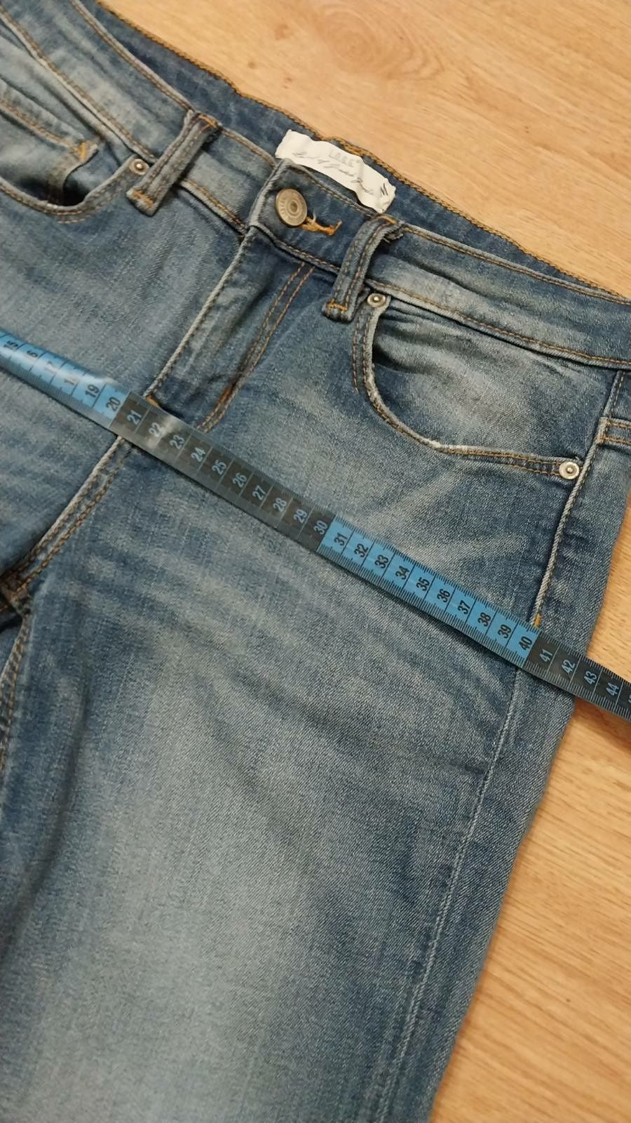Джинсовые шорты на подростка H&М