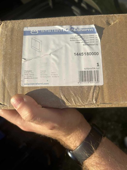 KAN-THERM Szafka natynkowa SWNE do rozdzielaczy 10 obw