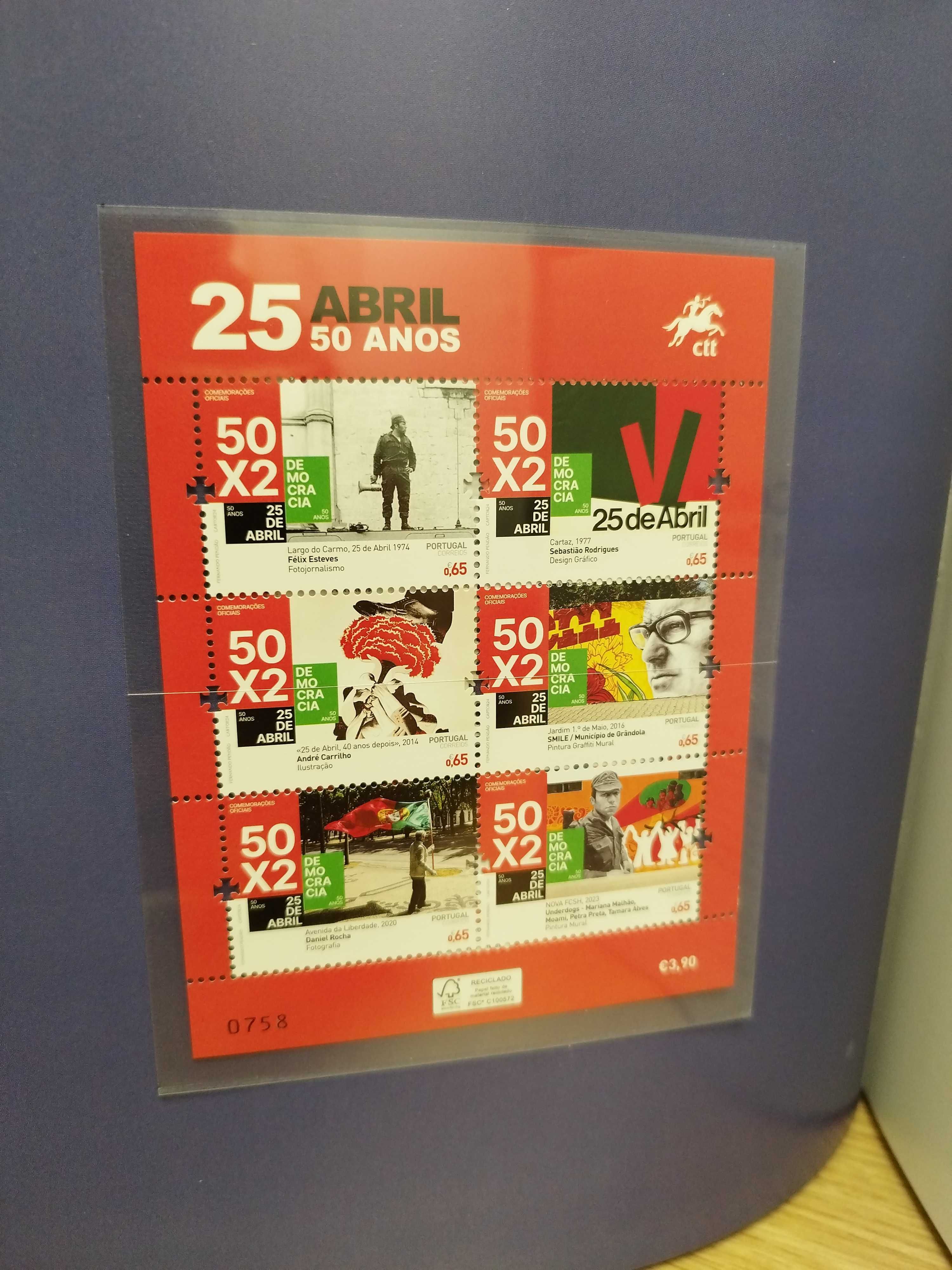 CTT - Livro 25 Abril - 50 Anos de Democracia. Assinado pelos autores