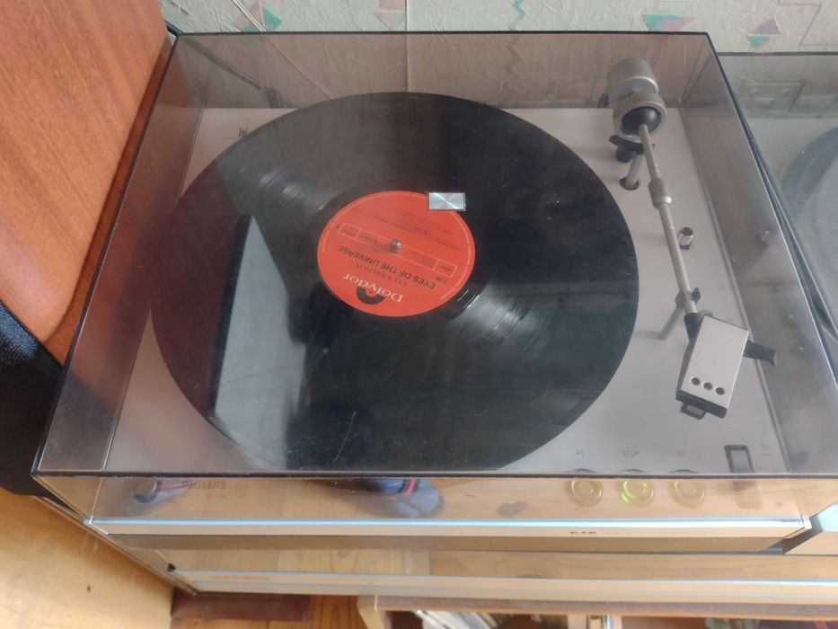 Gramofon Philips 212 Electronic