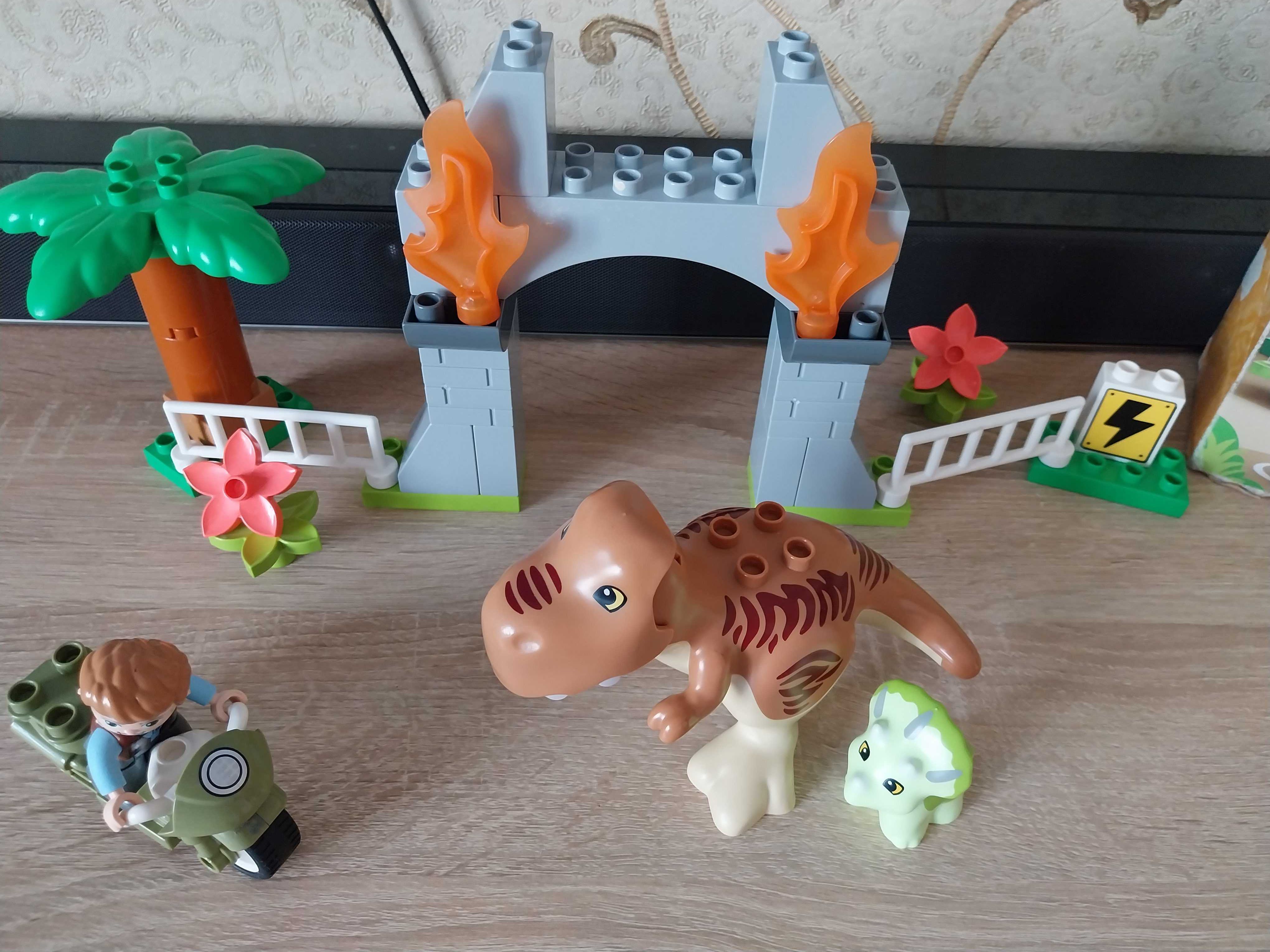LEGO duplo.  Лего дупло Динозавры.