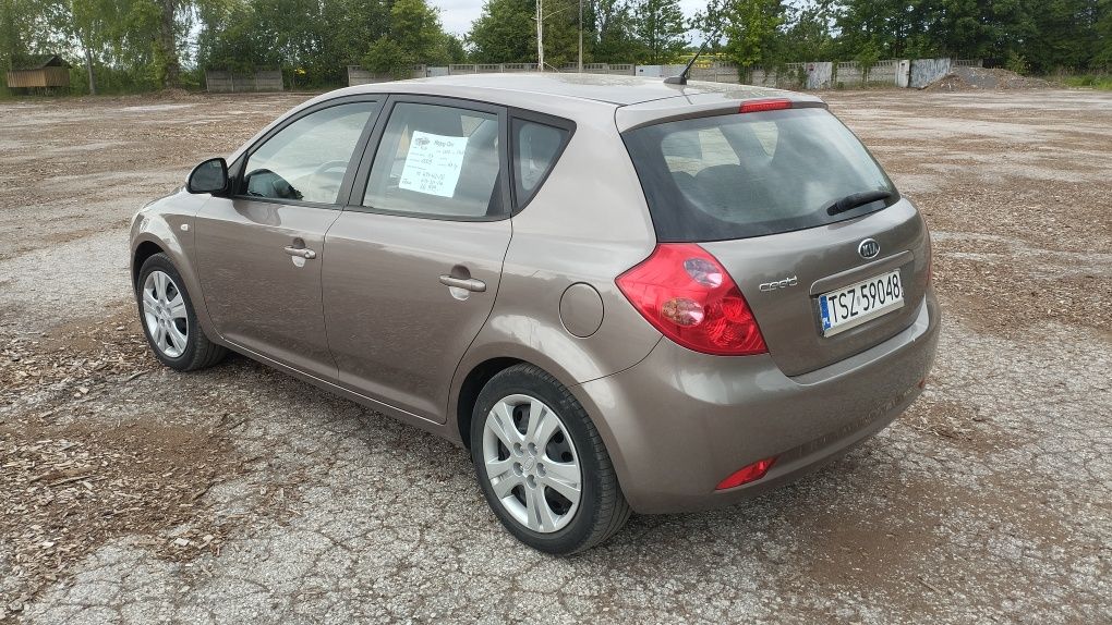 Kia Cee'd 1.4 Benzyna z 2009r klimatyzacja