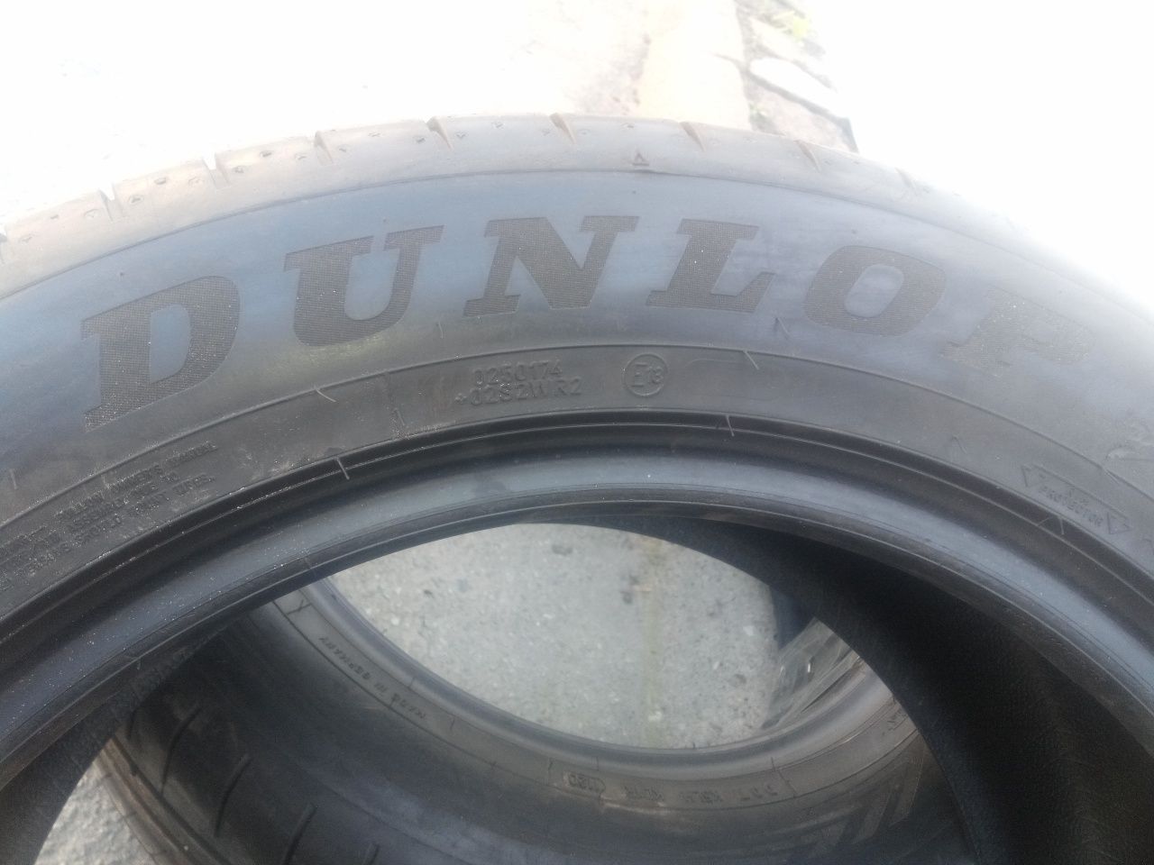 Продам 4 покрышки 255/50R19