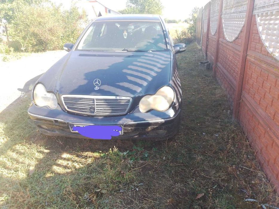 Мерседес C клас w 203 по запчастинах.