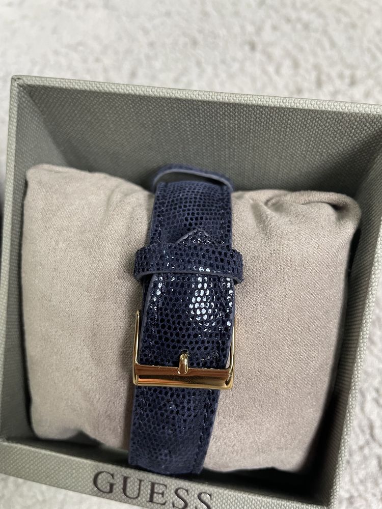 zegarek damski GUESS