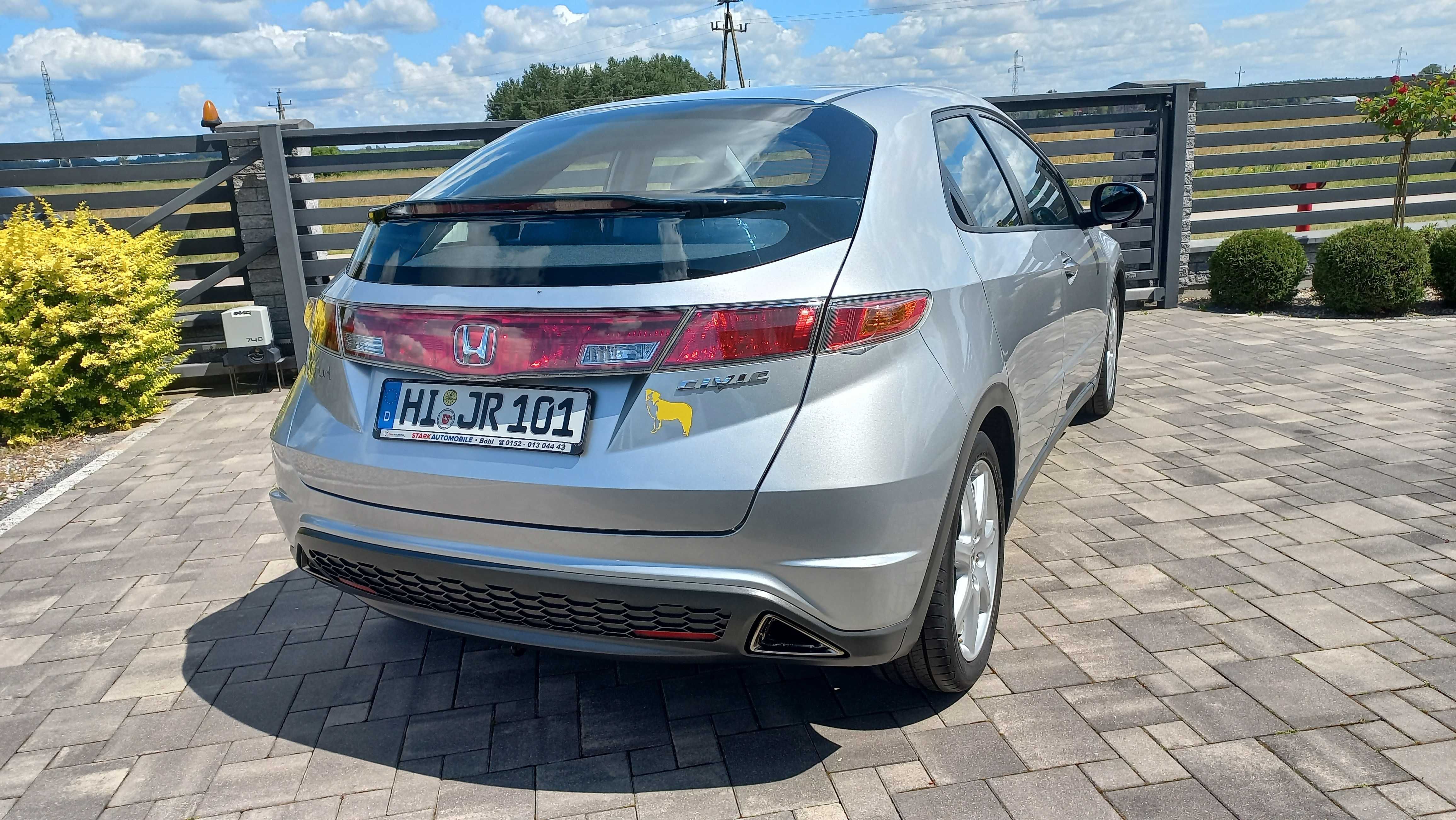Honda Civic VIII Generacji UFO. 1.8 Benzyna,140KM