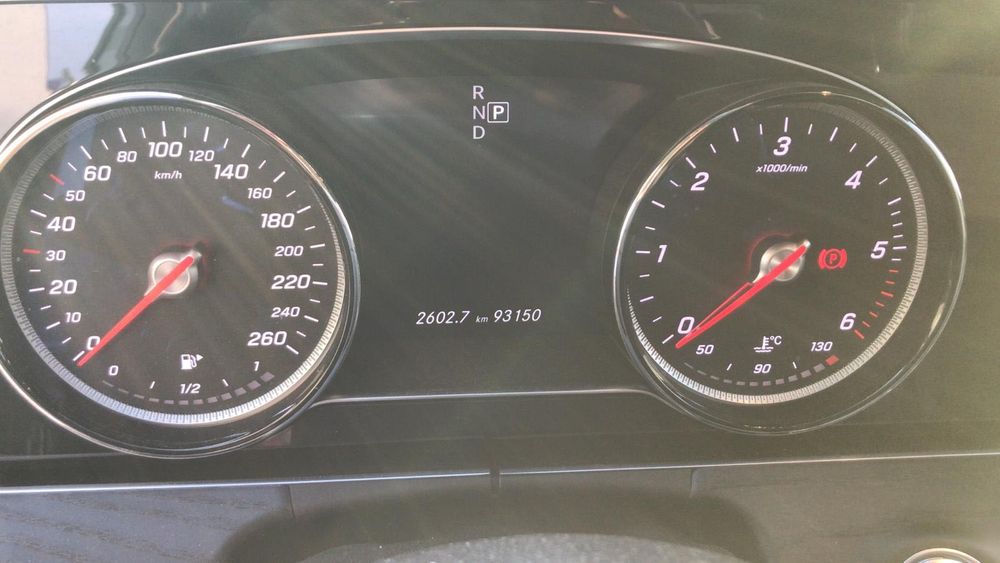 Mercedes Benz - E220 d - Interiores extra