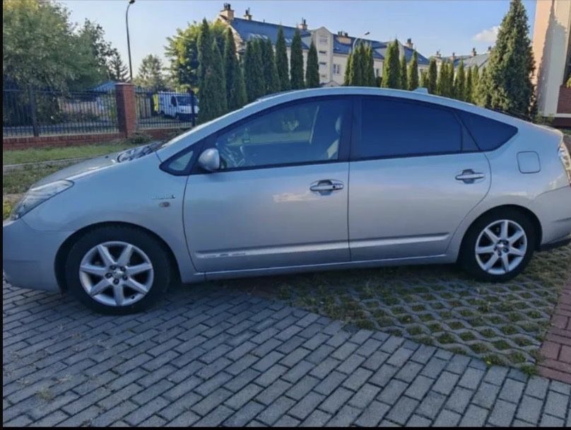 Sprzedam Prius 2
