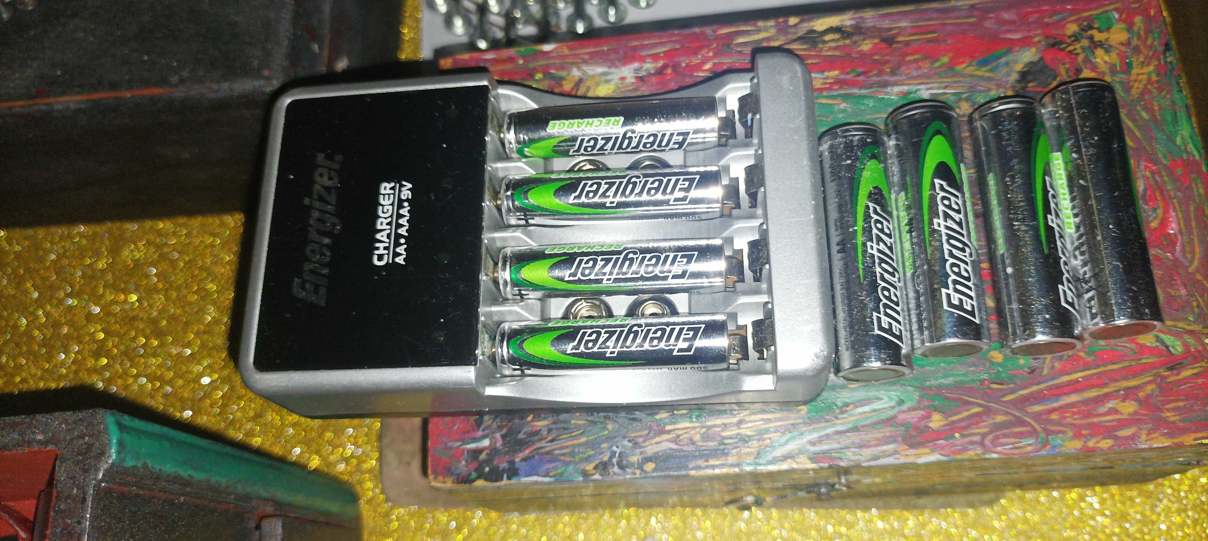 Ładowarka akumulatorowa plus 2 komplety akumulatorkow