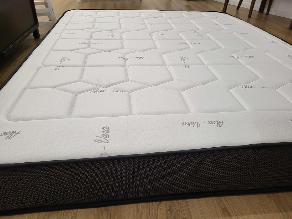 Colchão ortopédico faces verão e inverno em excelente estado