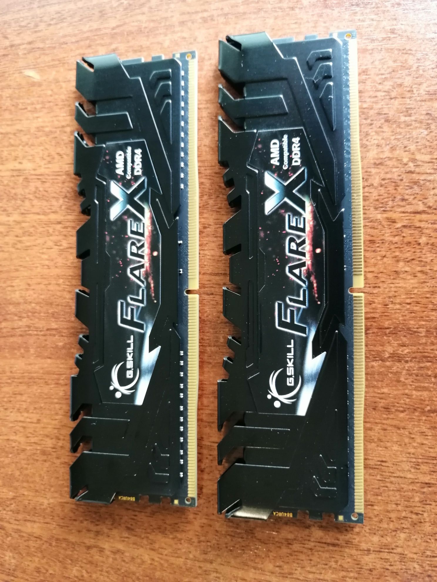 16 GB Memórias DDR4 2400 MHz
