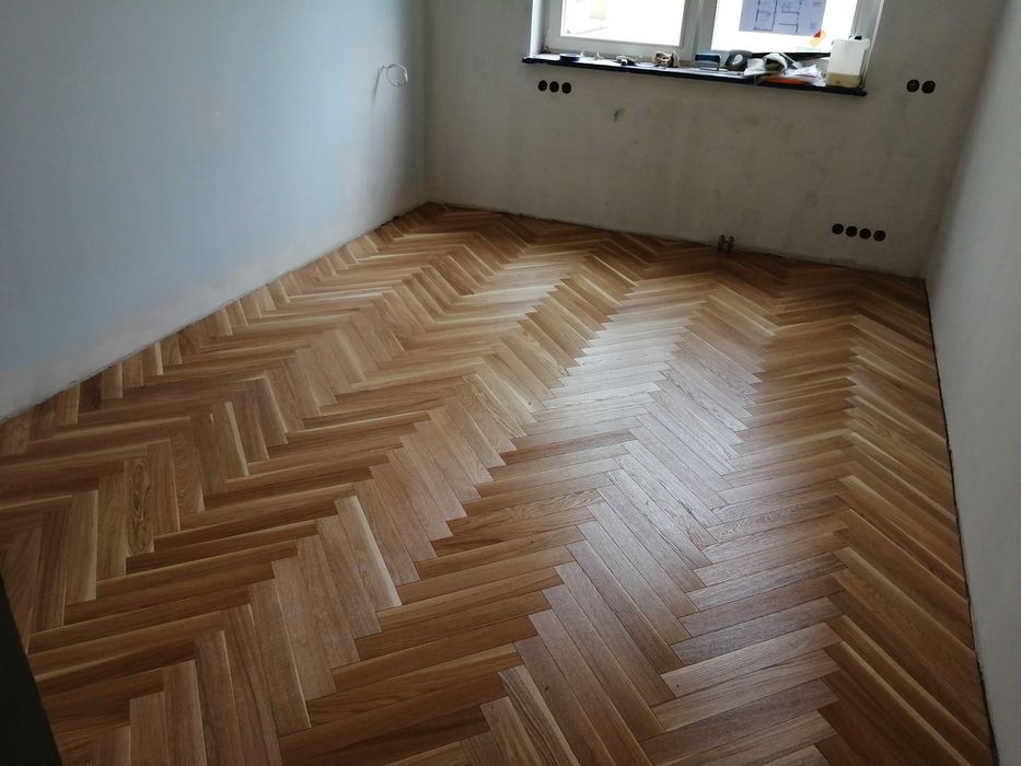 Parkiet warstwowy dąb rustic lakierowany /olejowany 11x70x490mm