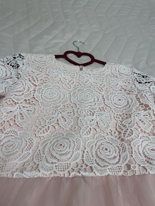 Сукні випускні , вечірні, святкові