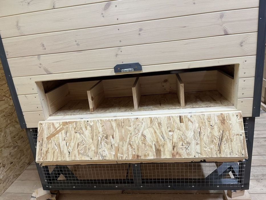 Курятник на 10-15 курочек,зимний освещение,обогрев.