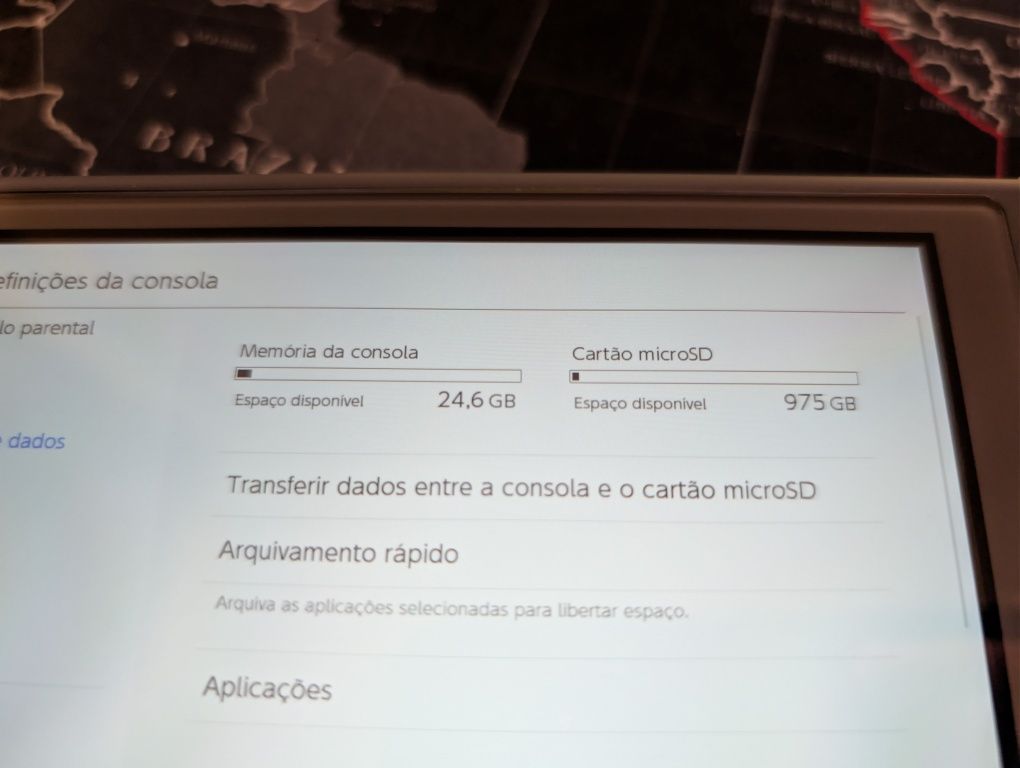 Nintendo Switch Lite com cartão de memória