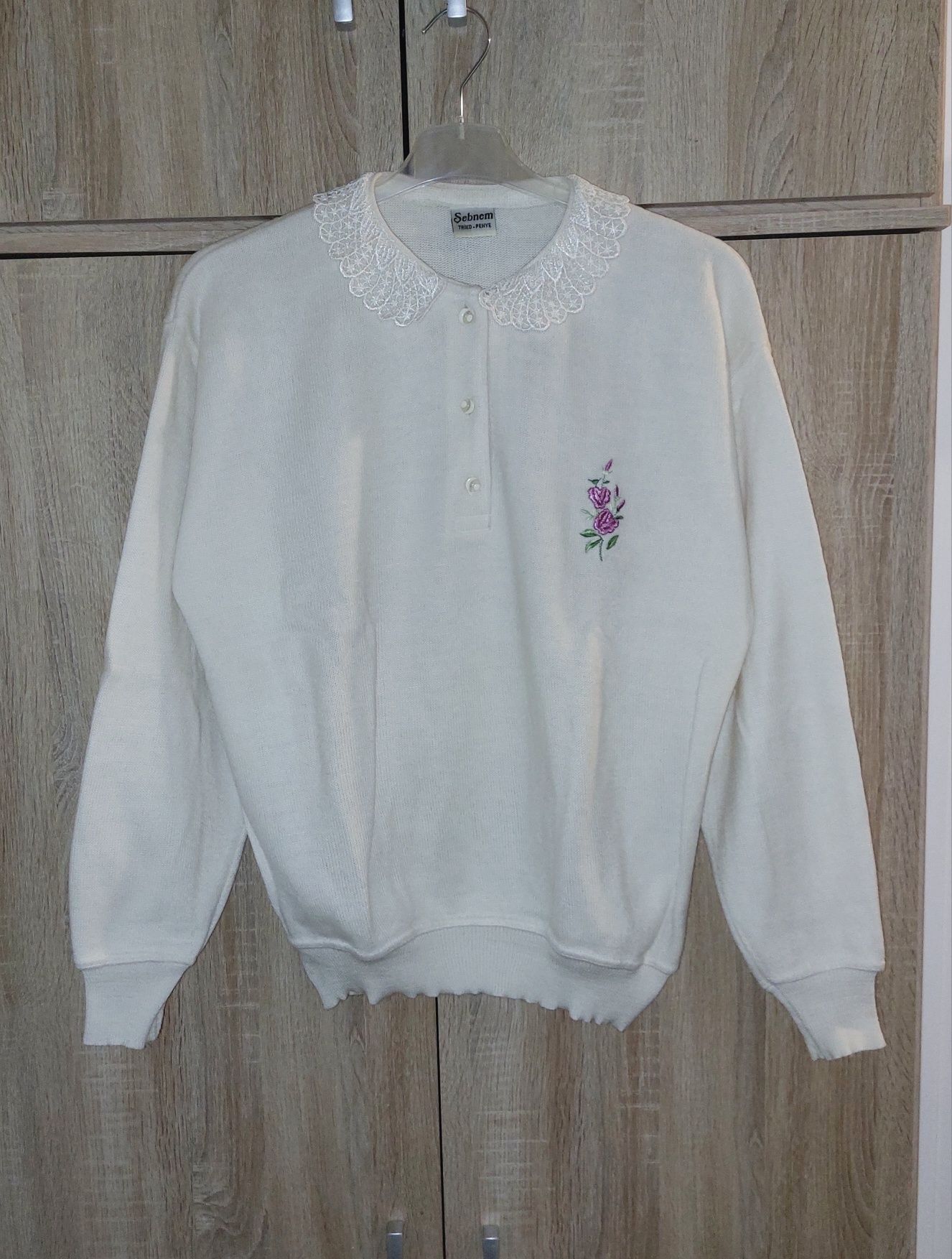 Sweter z kołnierzykiem