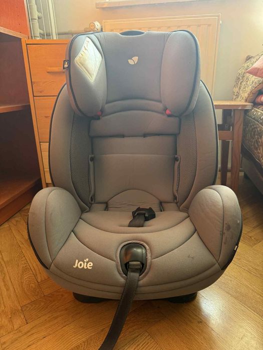 Продам автокрісло joie
