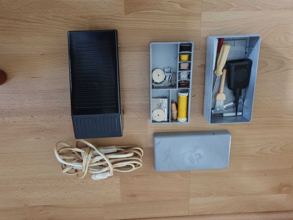 Maszyna do szycia Łucznik Tur-2 z walizką