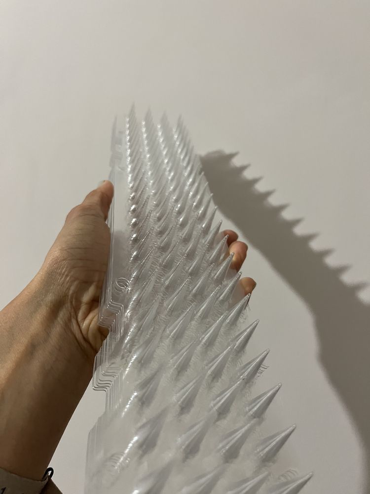 Acessorio plastico para afugentar pombos