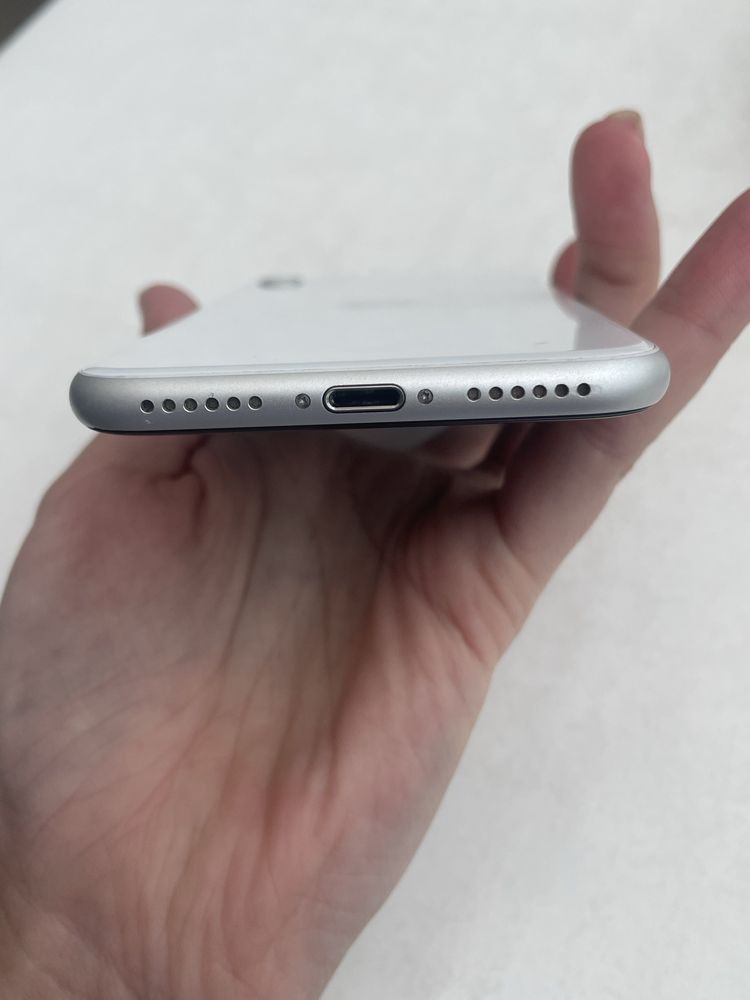 Телефон Iphone 64 гб