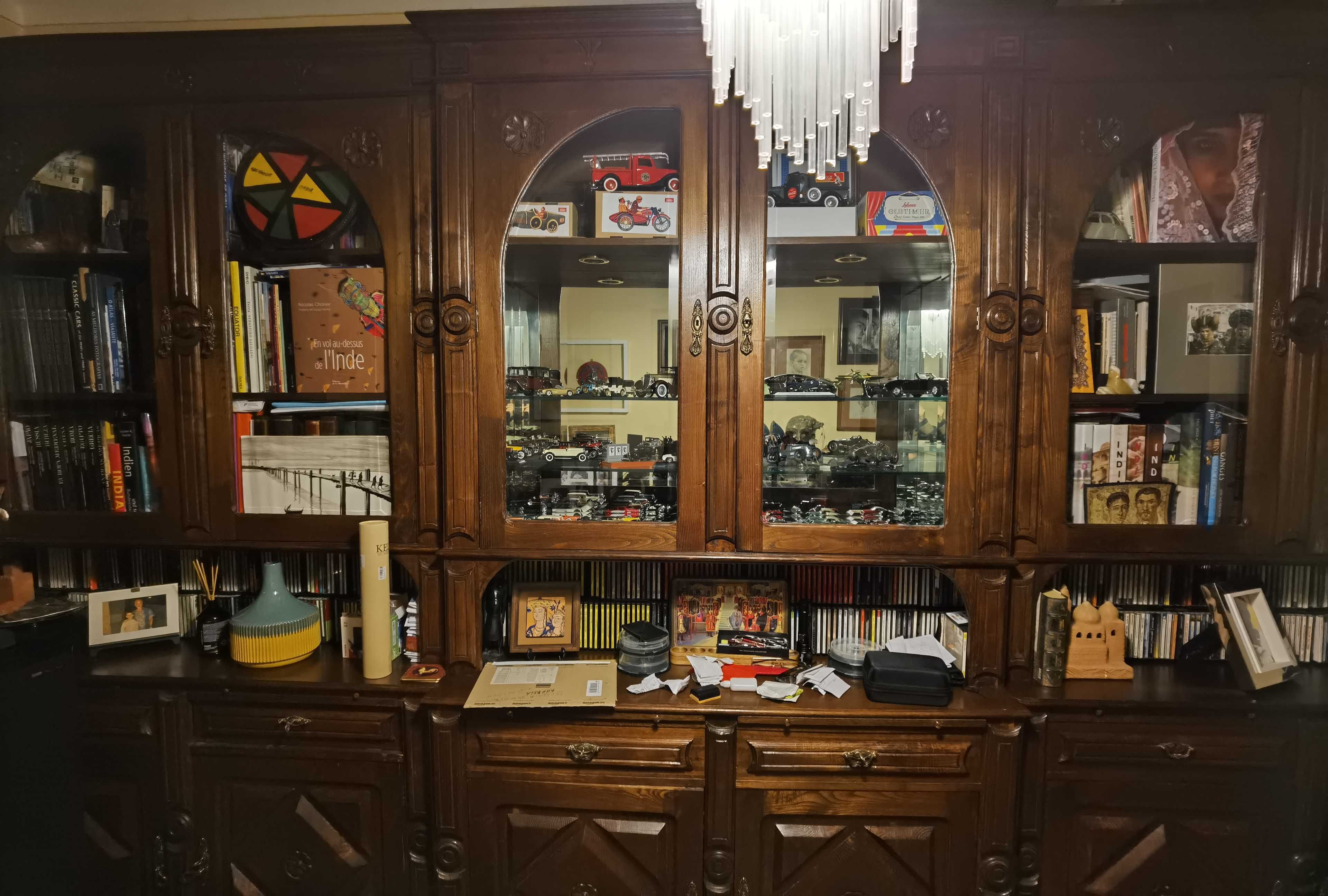 Móvel Bibioteca, Vitrina, gavetas e armário
