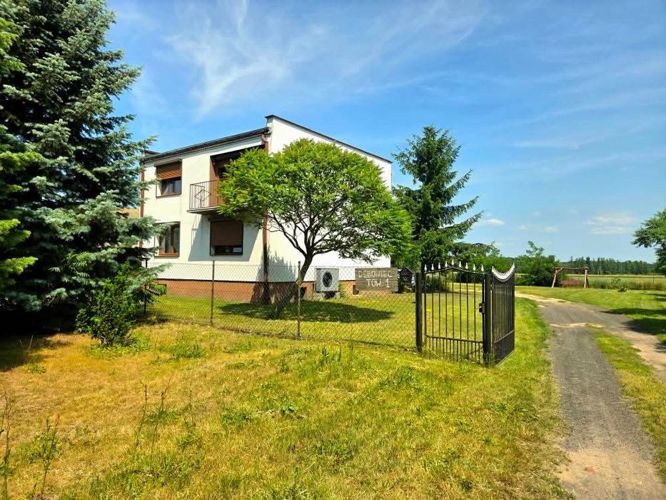 Dom z dużą działką I budynkiem gospodarczym