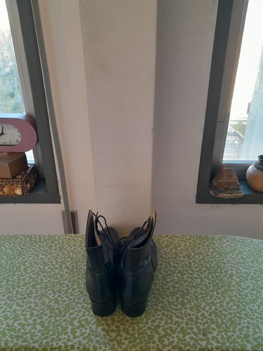 Vendo Botas de Senhora muito bonitas como novas