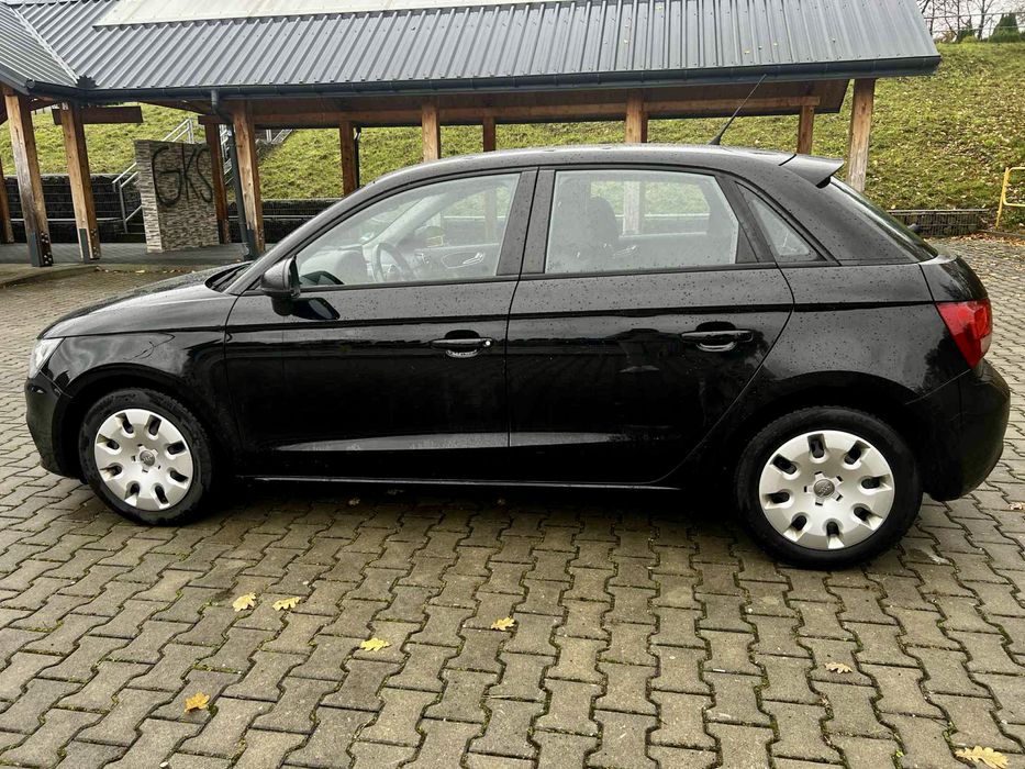 Audi A1 1.2 Benzyna Mały przebieg bogate  wyposażenie Doinwestowany