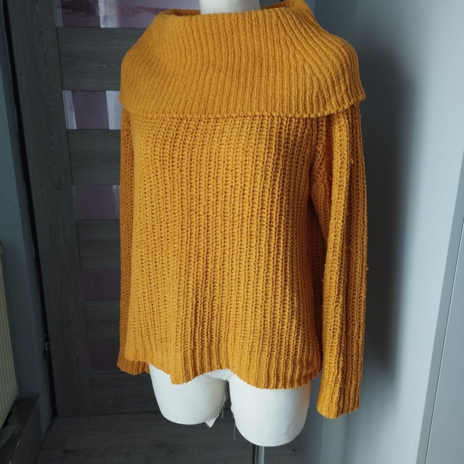 Sweter golf damski Pepco rozmiar l musztardowy z kołnierzem
Wymiary sz