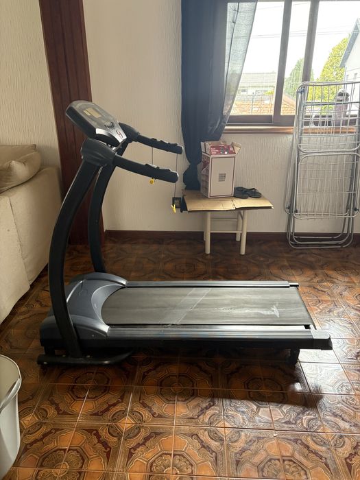 Vende-se passadeira