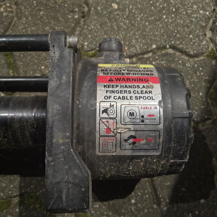 Wyciągarka 12v comeup come up gio100 , 10000lbs ( 4.5 t ) uszkodzona