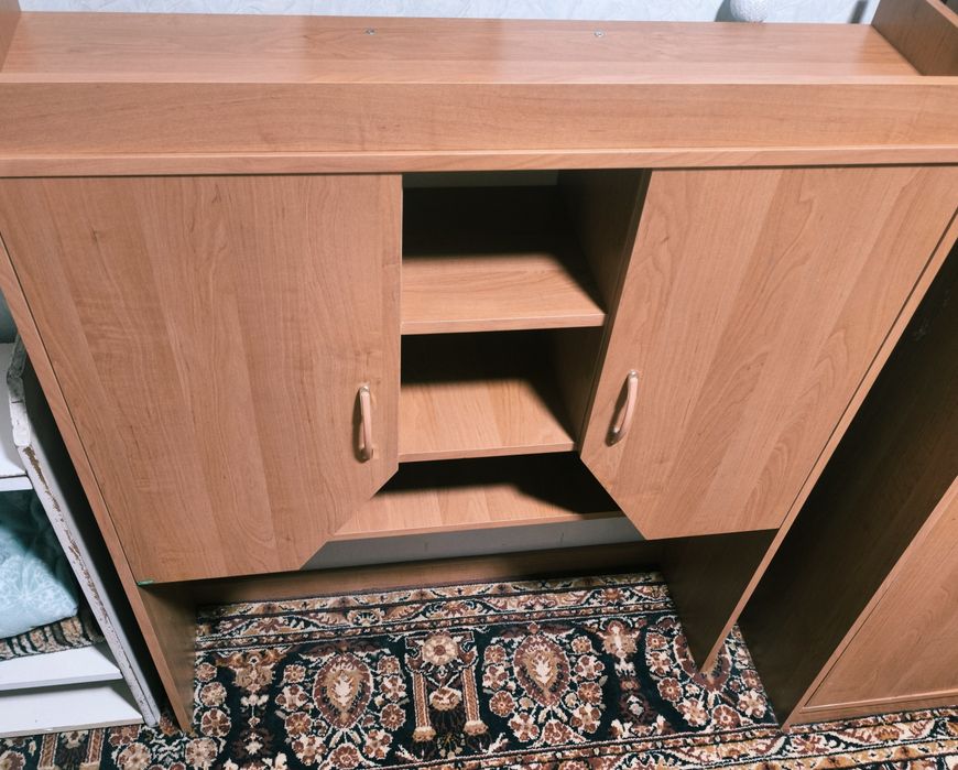 Настільний тумба