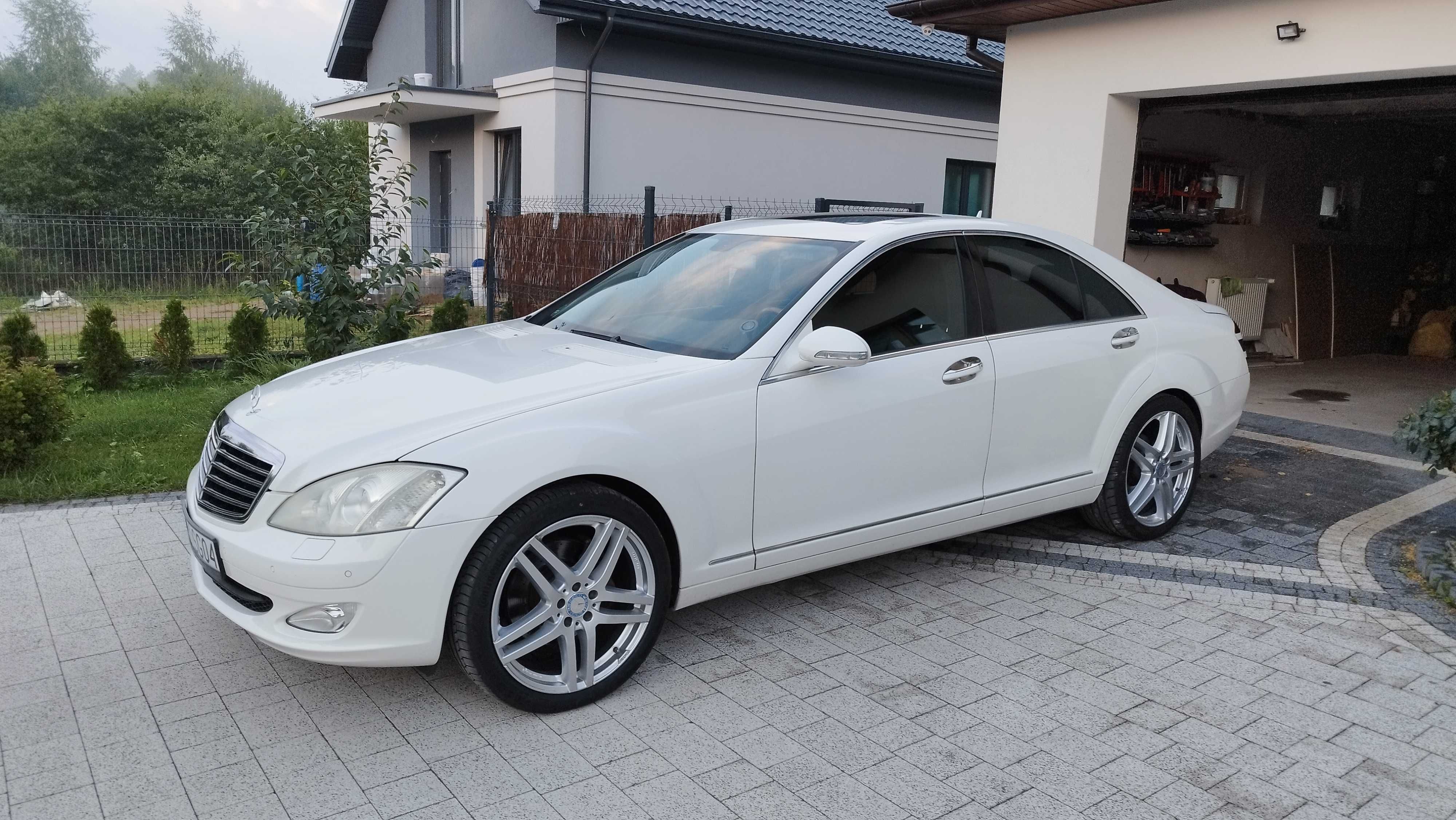 Auto do Ślubu Mercedes S-klasa 550 Biały