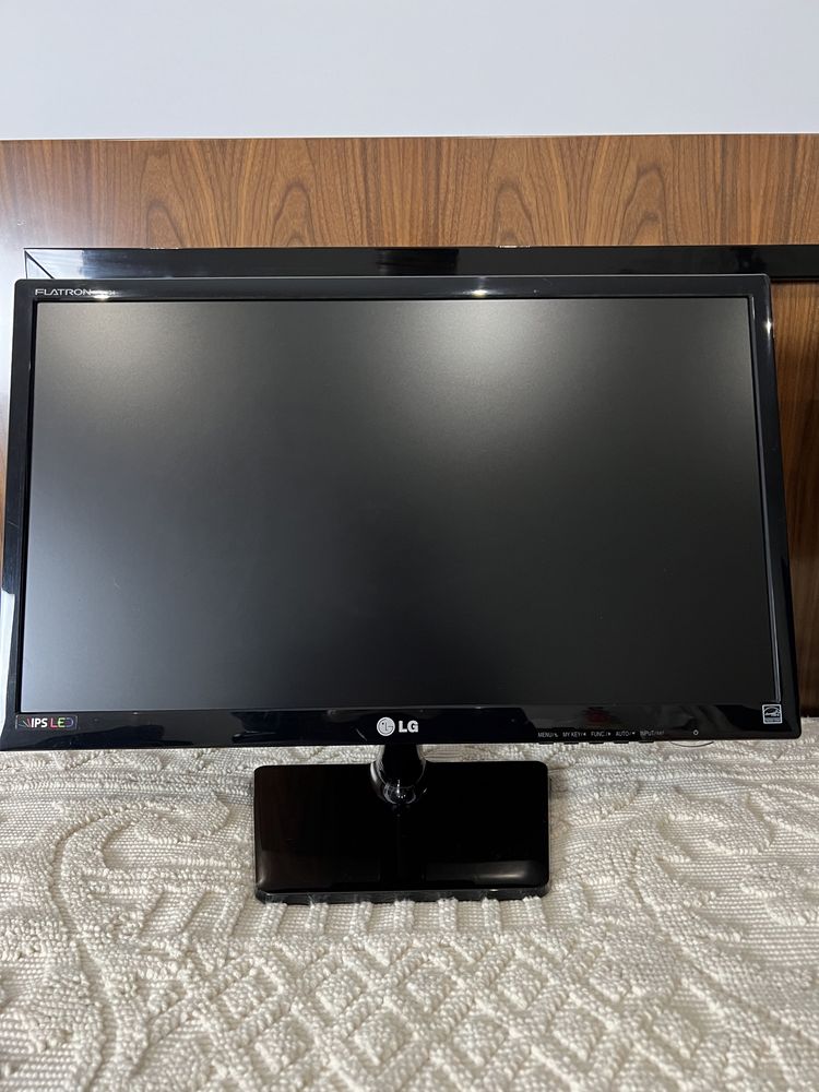 Monitor LG Flatron IPS234V