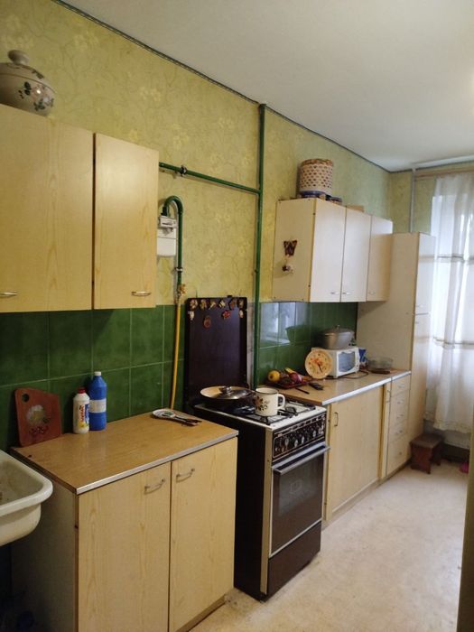 Продаж 3-кім кв по вул Коломийська ( Сихів )