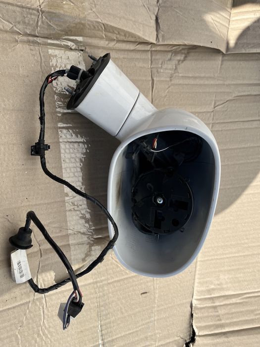 Zderzak tylny .wahacz  tył  .Challenger lift lusterko prawe  7 pinów