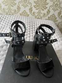 Sandały z dżetami Liu Jo