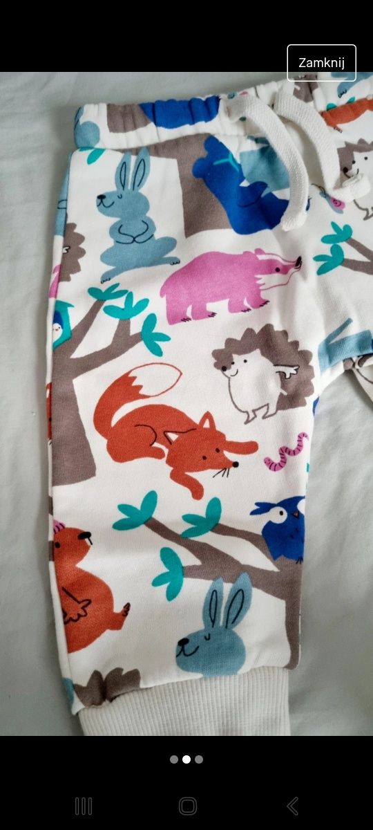 kolorowe spodnie dresowe leśne zwierzęta Marks & Spencer 68