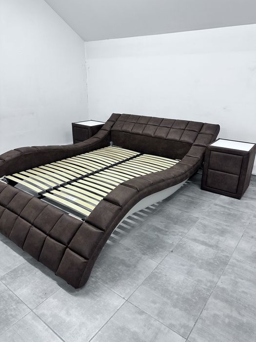 Двоспальне мʼяке ліжко 160 подіум Alibi