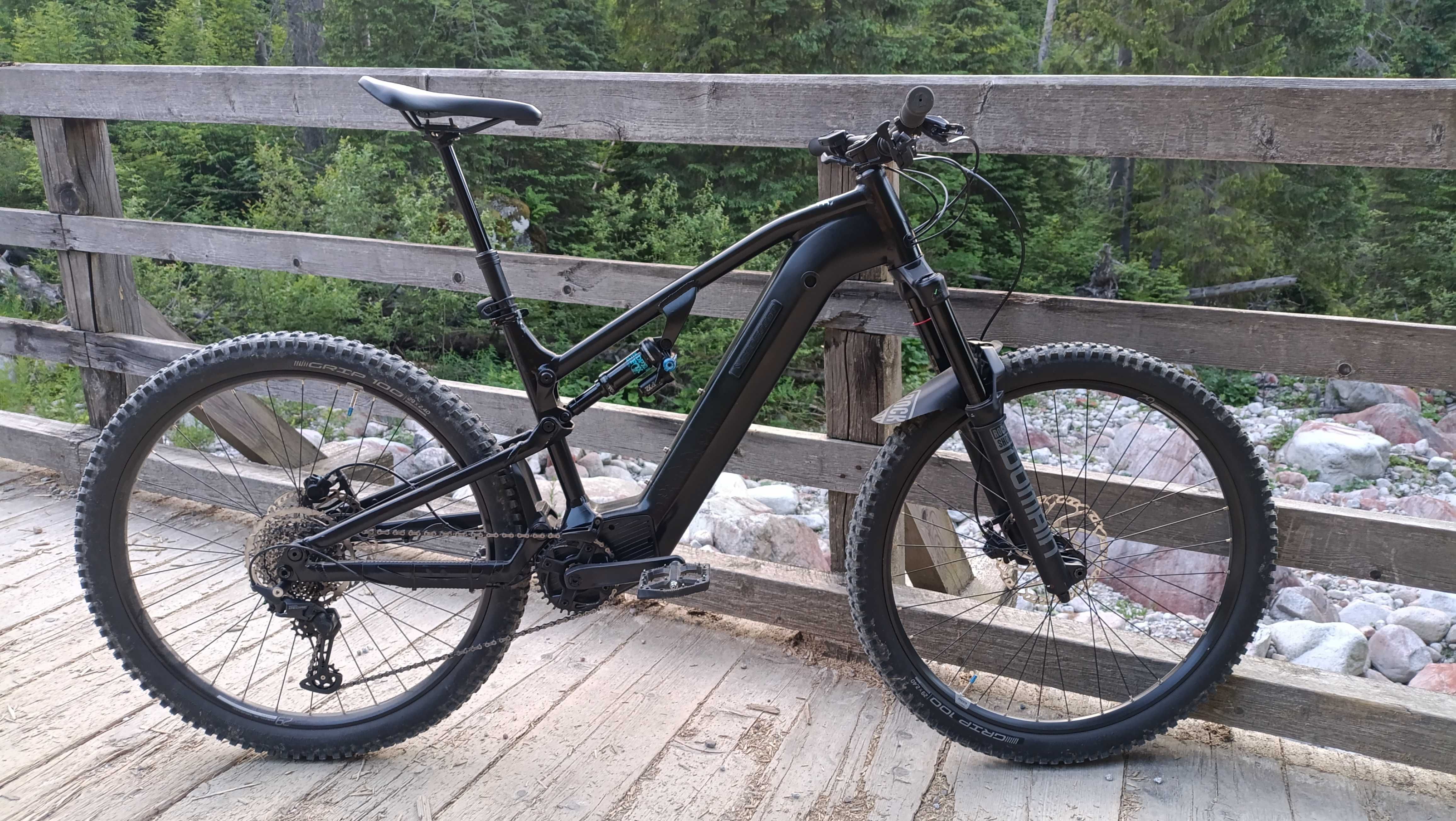 Rower elektryczny do tzw trail enduro ROCKRIDER E-EXPL 500S 29'' r. XL