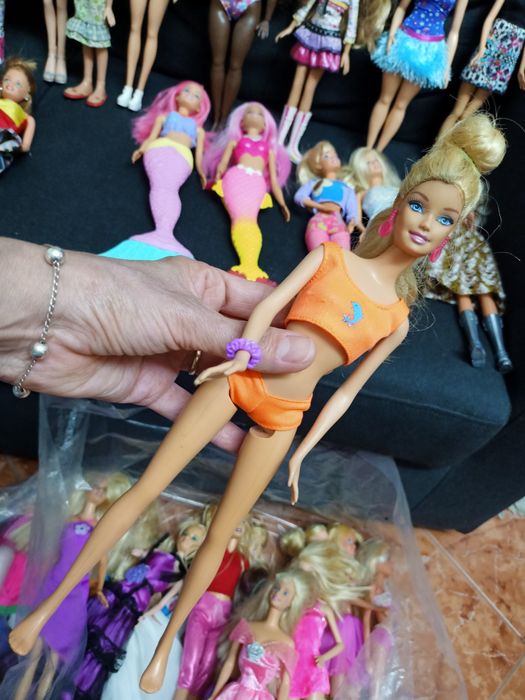 Bonecas Barbie criança brinquedos casa quarto apartamento