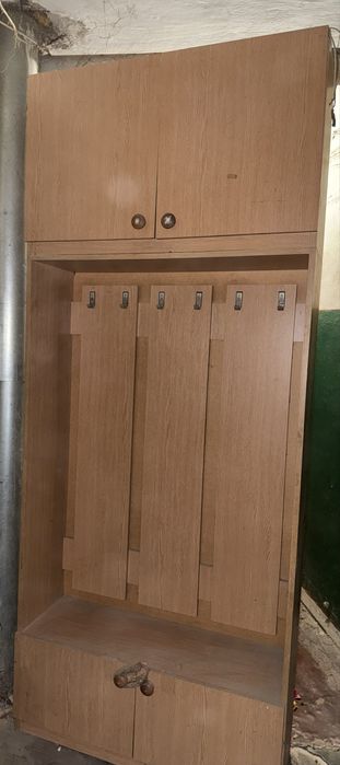 Шафа в прихожу продам