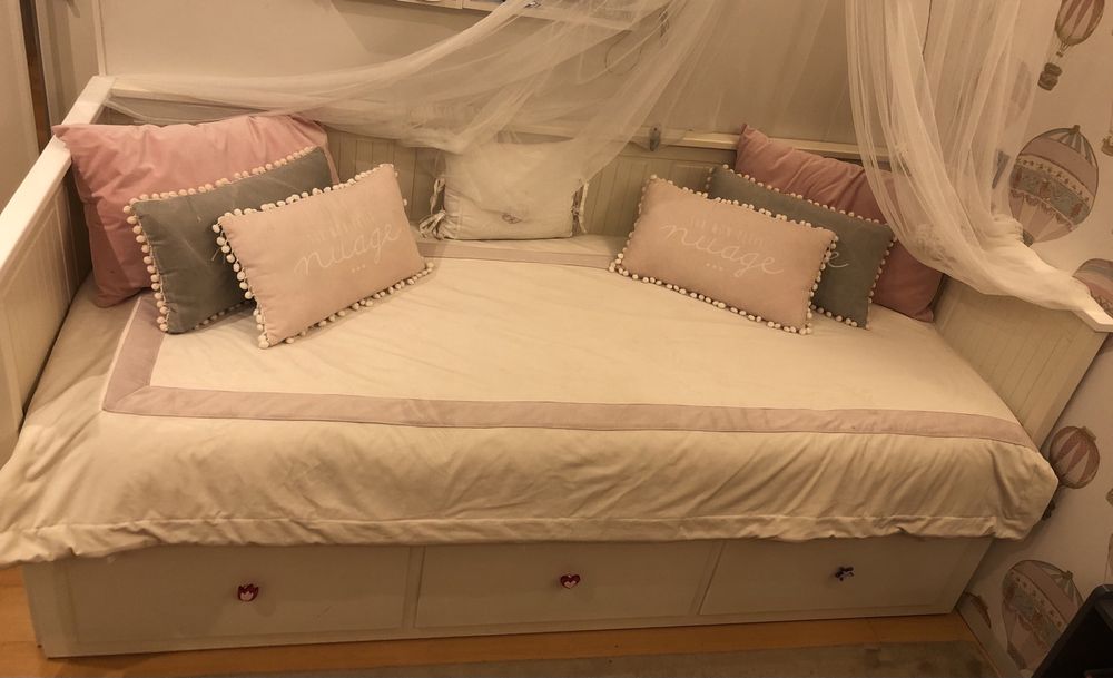 Cama Hemnes IKEA branca extensível