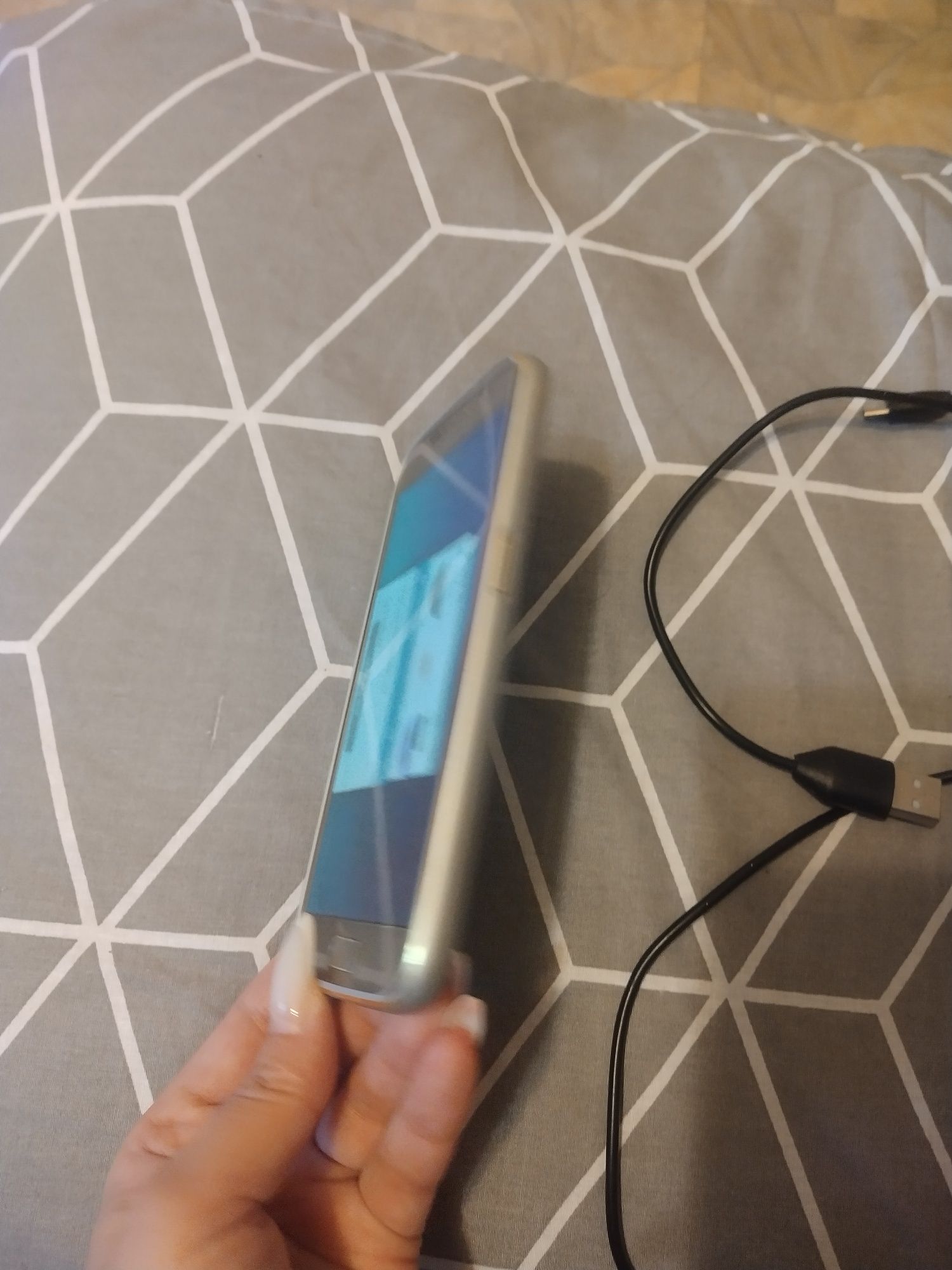 Продам телефон s6