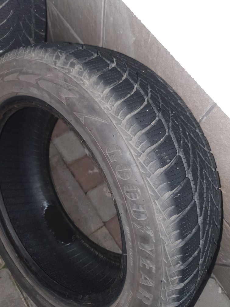 резина Goodyear UltraGrip Ice 2  205/55 R16 94T XL FP